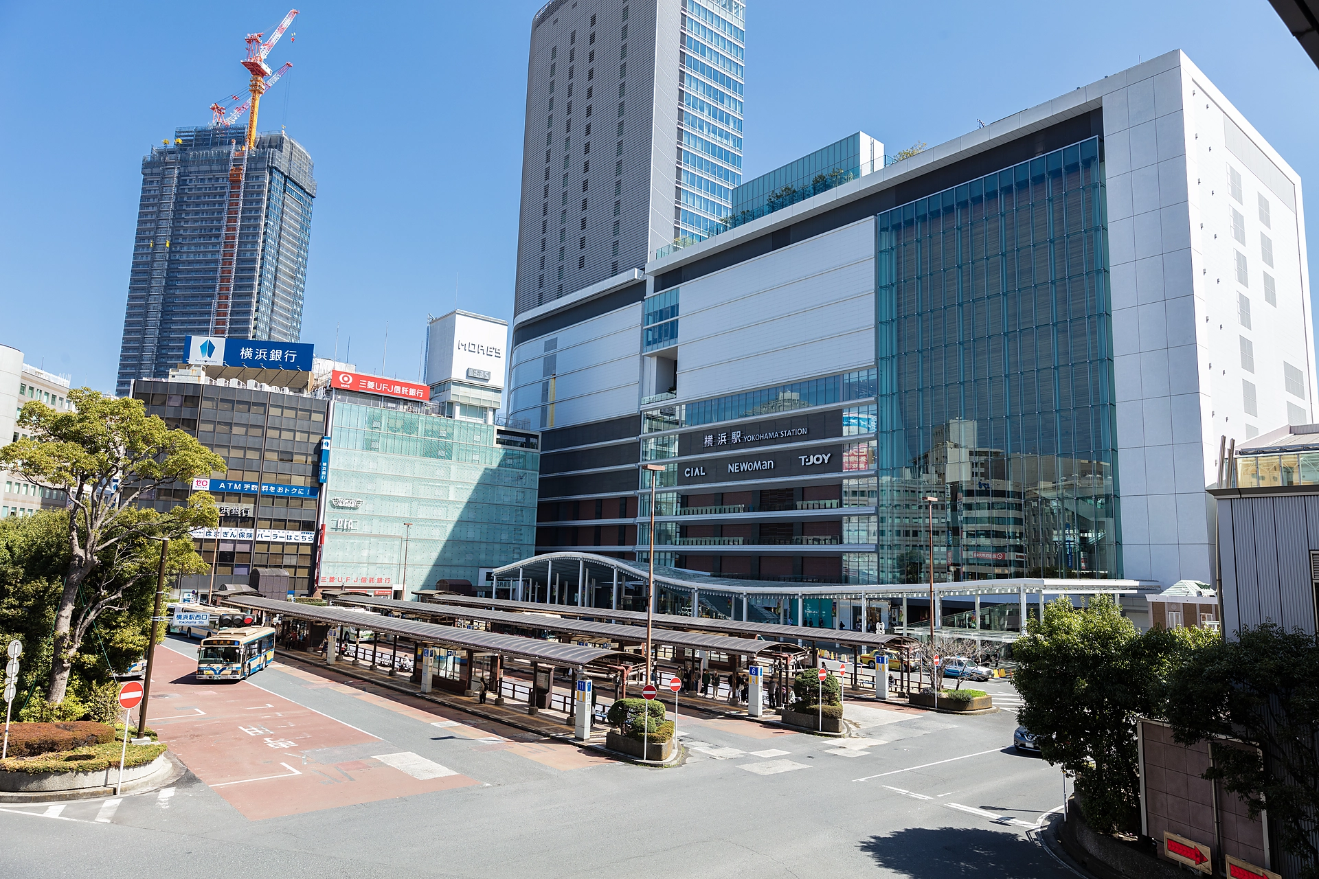 横浜駅の外観