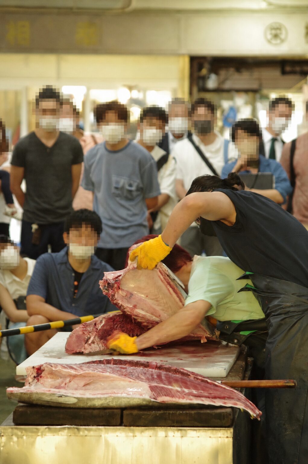 Tuna cutting demonstration at Yokohama Market